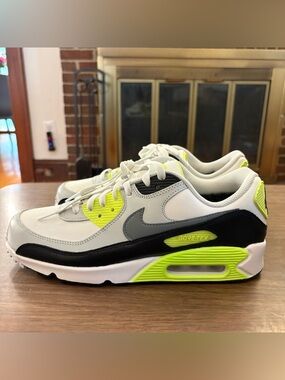 Brand New! Nike Air Max 90 Gore-Tex in white & volt. Size 9.5